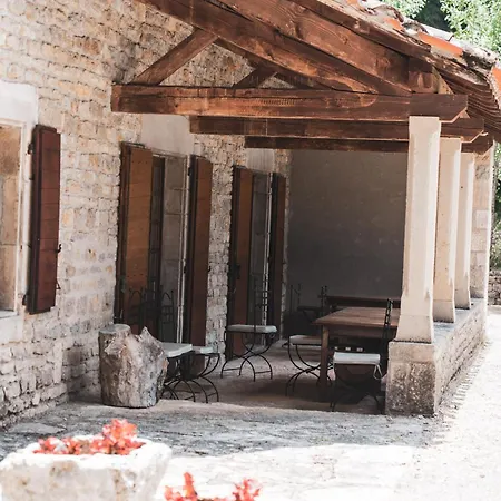 La Bruyere Tatil Evi *